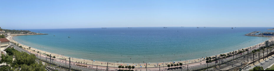 Panorama de la plage de Tarragone