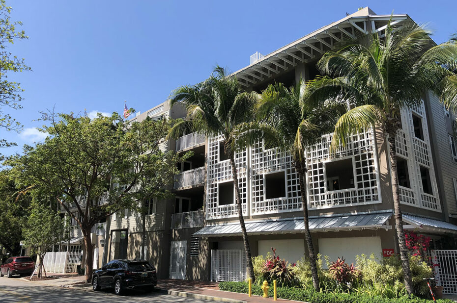 Maison traditionnelle dans les rues de Coconut Grove