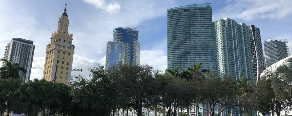 La Freedom Tower et les buildings de Downtown Miami