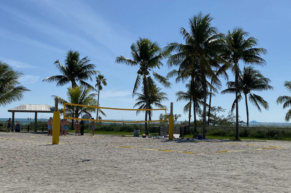 Terrain de beach-volley à Sombrero beach