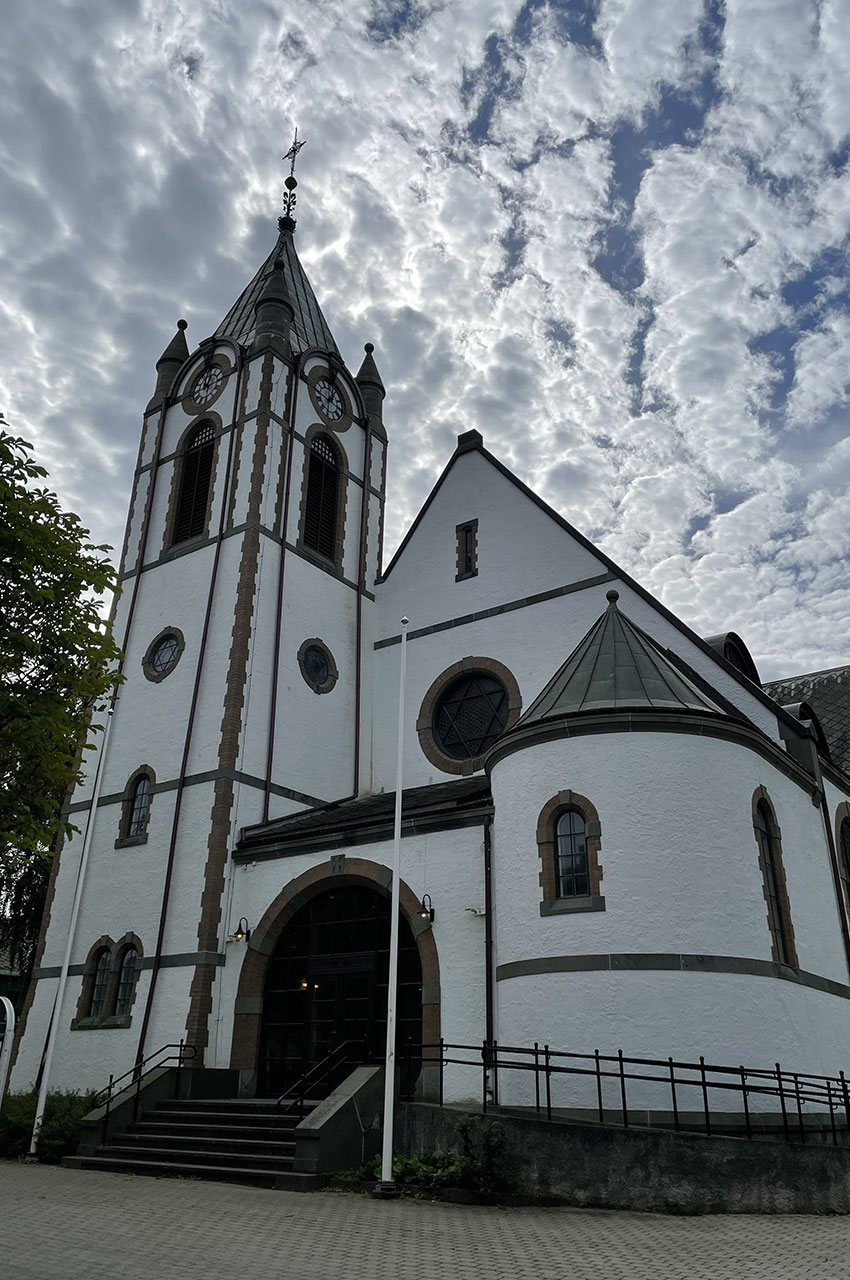 L'église de Levanger, de style Art nouveau, a été construite en 1902