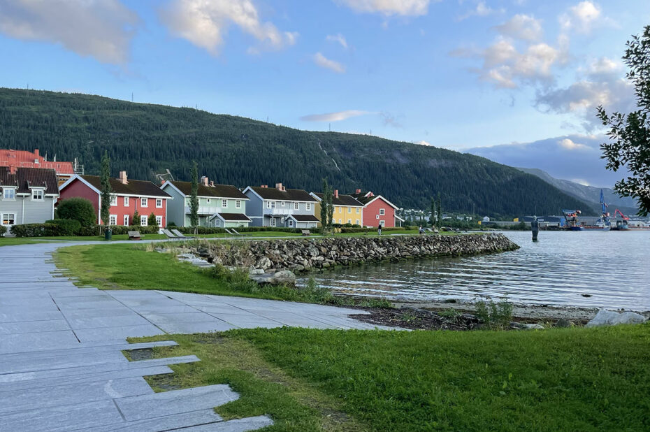 Promenade à Moholmen face au Ranfjord