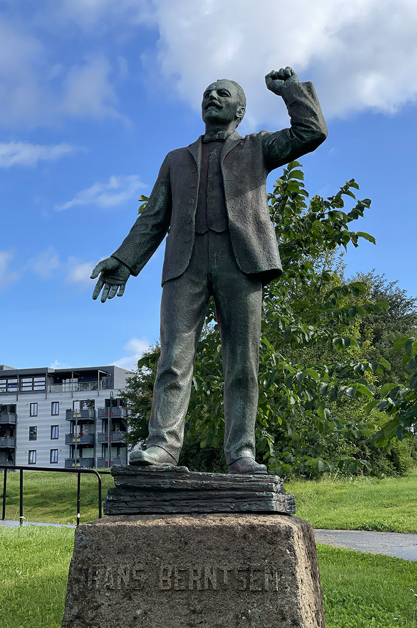 Statue de Hans Berntsen, syndicaliste norvégien