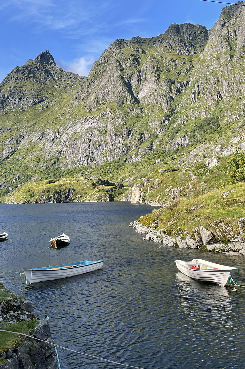 On se déplace souvent en bateau dans les Lofoten