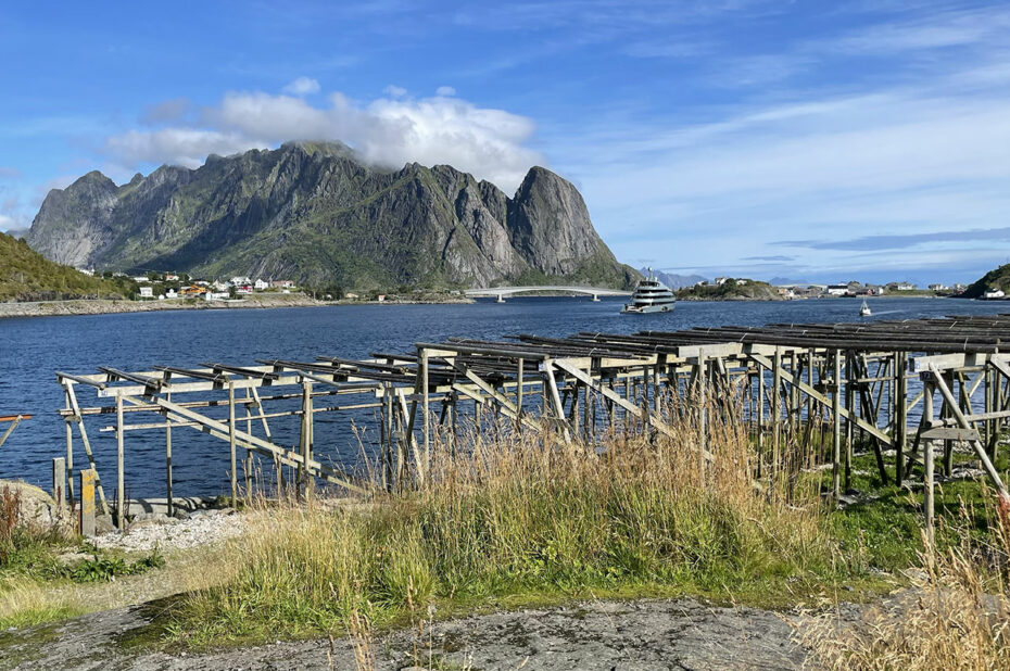 Séchoirs à poissons en bois, témoins du passé de pêche des Lofoten