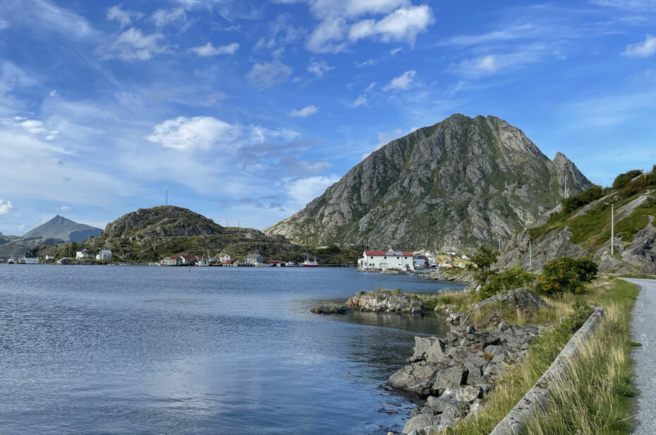 Sund, petit village sur l'île de Flakstad