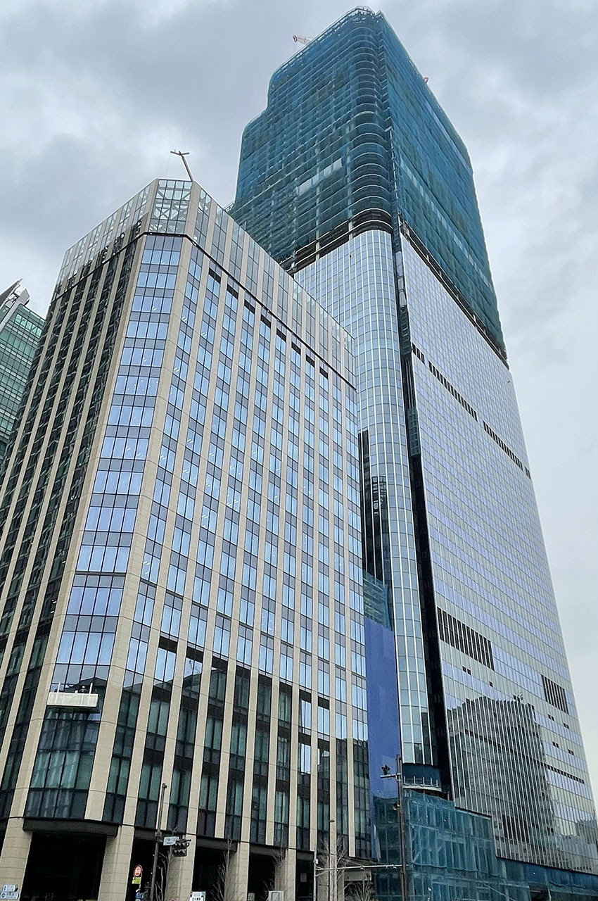 Tours en construction dans le quartier de Nihonbashi