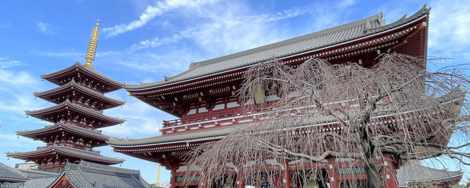 Le temple Senso-ji à Asakusa, la porte Hozô-mon et la pagode