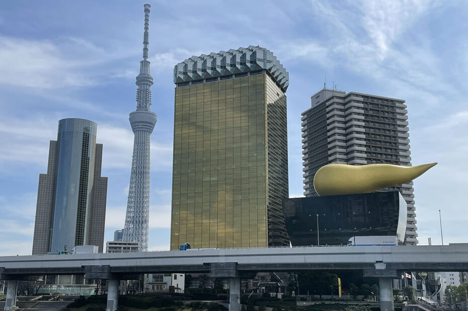 Les bâtiments emblématiques du quartier d'Asakusa Les bâtiments emblématiques du quartier d'Asakusa
