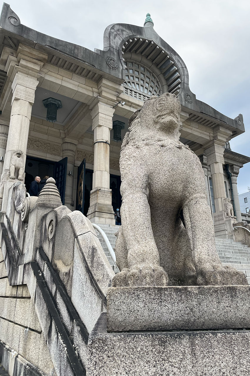 Lion gardien du temple Tsukiji Honganji Lion gardien du temple Tsukiji Honganji