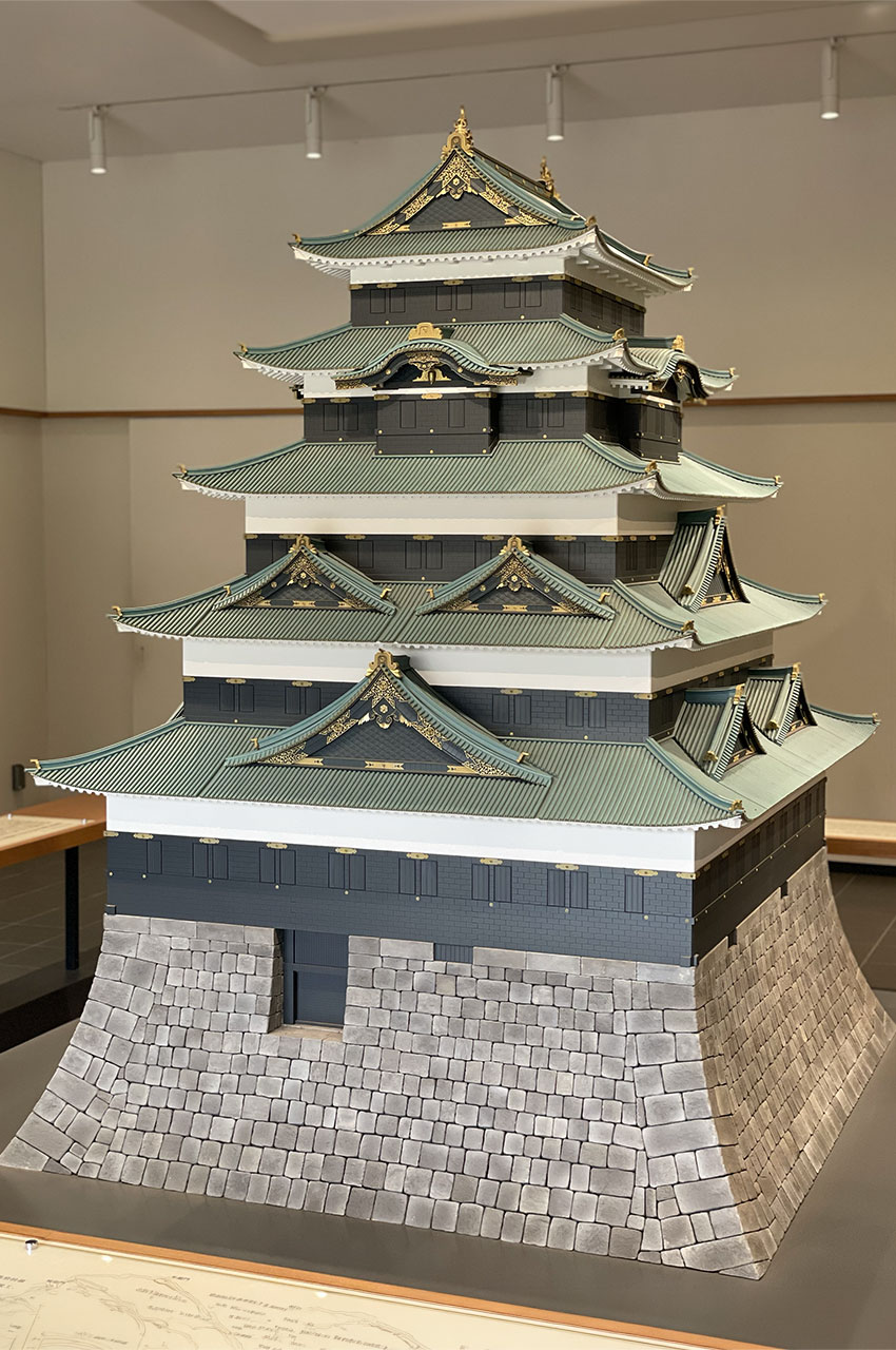 Maquette du château d'Edo, palais impérial de Tokyo Maquette du château d'Edo, palais impérial de Tokyo