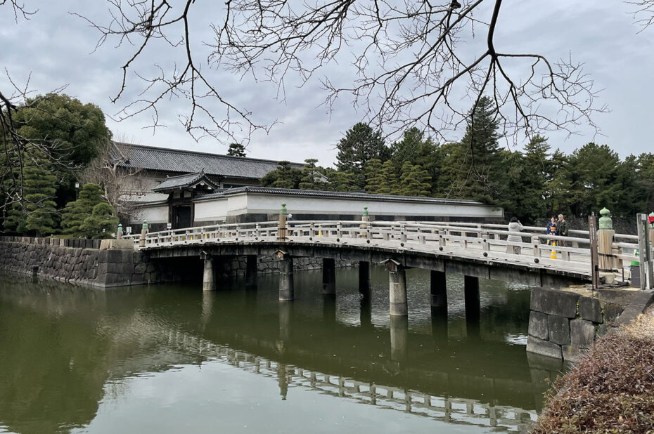 Pont de la porte Hirakawa, porte latérale du château d'Edo Pont de la porte Hirakawa, porte latérale du château d'Edo