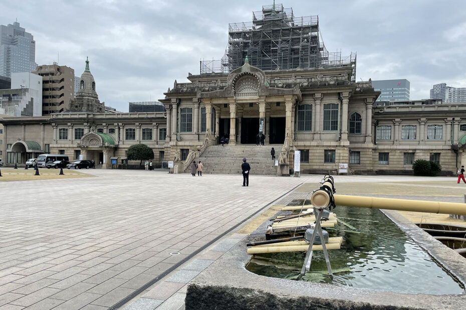 Le temple Tsukiji Honganji était en travaux en 2025 Le temple Tsukiji Honganji était en travaux en 2025