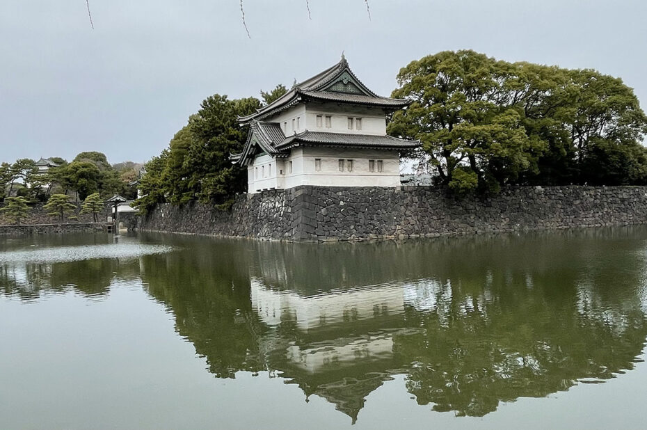 Tatsumi-Yagura, l'une des 3 tours de guet du château d'Edo Tatsumi-Yagura, l'une des 3 tours de guet du château d'Edo