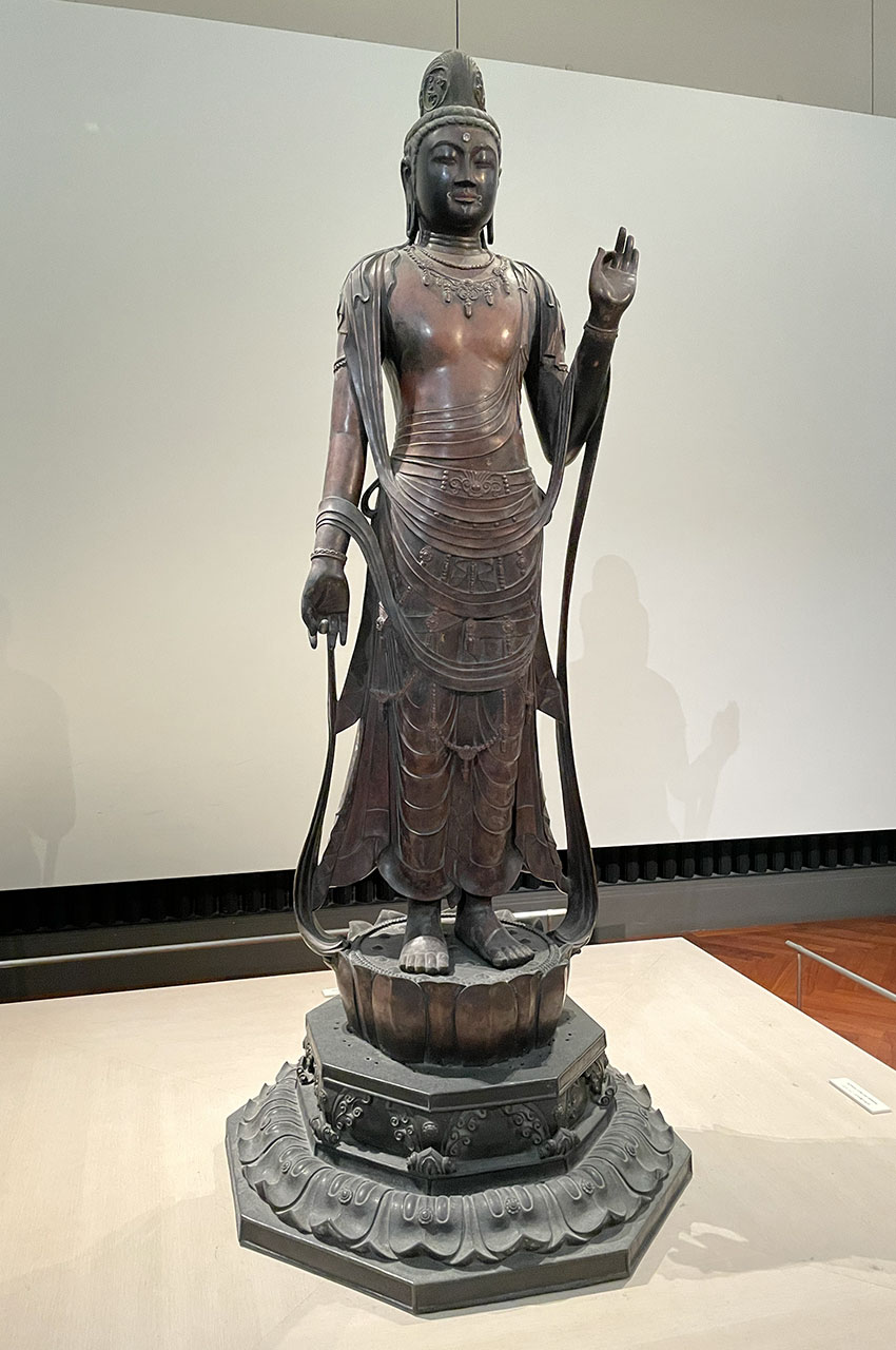Statue en bronze doré du Bodhisattva Kannon Statue en bronze doré du Bodhisattva Kannon