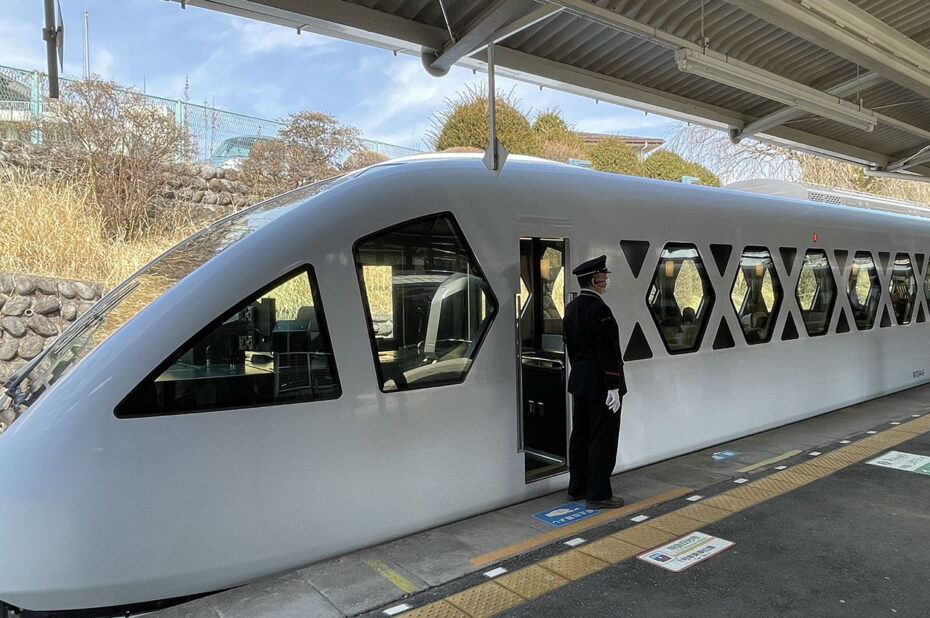 Le train Spacia X relie la gare d'Asakusa à Nikko